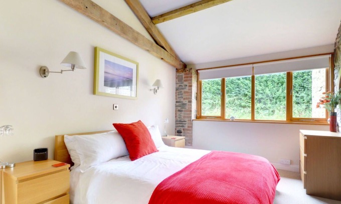 Umberleigh Villa | Maravillosa casa de vacaciones privada con WIFI, TV, patio, mascotas permitida y aparcamiento