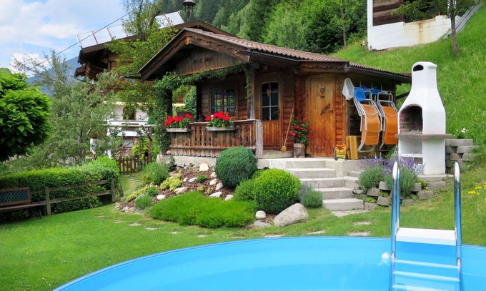 Distelberg Casa | Maravillosa casa de vacaciones privada para 8 personas con WIFI, piscina, TV y patio