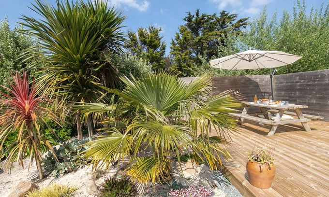 Kerlouan Casa | Estupenda casa de vacaciones privada para 6 personas con WIFI, TV, terraza y mascotas permitida