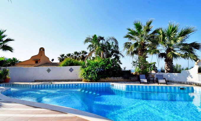 Valderice Villa | Casa de vacaciones privada con WIFI, A/C, piscina privada, jacuzzi, TV, terraza, vista panorámica
