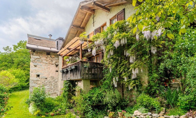 Preore Casa | Preciosa casa de vacaciones privada con TV, patio, mascotas permitida y vista panorámica