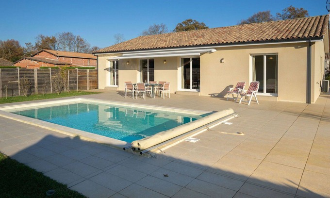 Carcans Casa | Preciosa casa de vacaciones privada con WIFI, piscina privada, A/C, TV, terraza y mascotas permitida