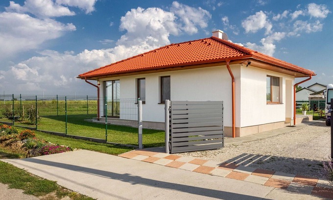 Buzsak Casa | Estupenda casa de vacaciones privada para 5 personas con WIFI, TV y terraza