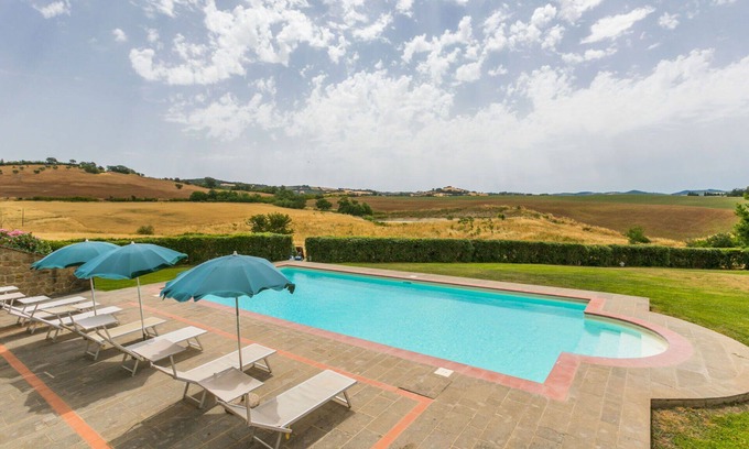Manciano Villa | Maravillosa casa de vacaciones privada con WIFI, piscina privada, TV, patio, vista panorámica