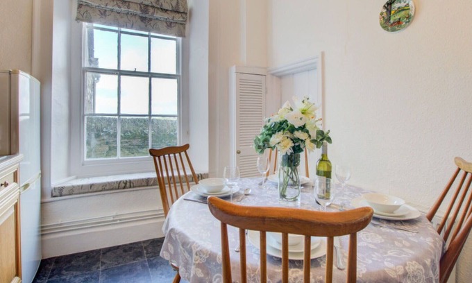 Porthcothan Villa | Estupenda casa de vacaciones privada con WIFI, TV, patio, vista panorámica y aparcamiento