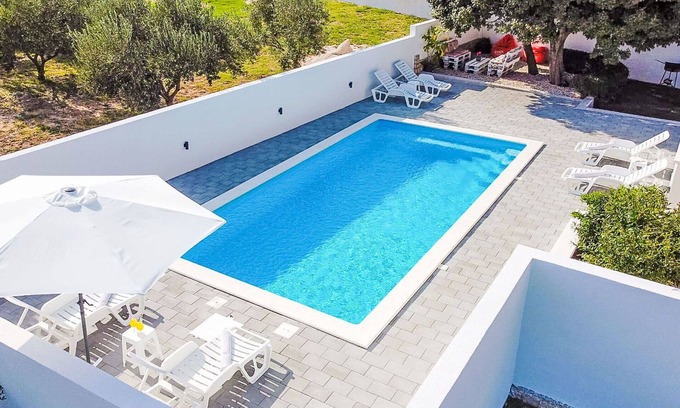 Podgradina Casa | Maravillosa casa de vacaciones privada para 6 personas con A/C, piscina privada, WIFI, TV y terraza