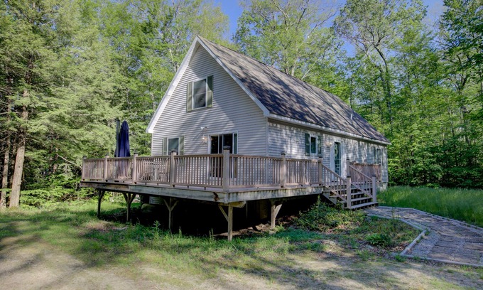 Eidelweiss Village Casa | Wonderful Retreat in the Trees W/ Fast WiFi, Furnished Deck, Fireplace & More