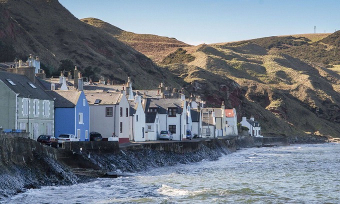 Gardenstown Casa | Estupenda casa de vacaciones para 4 personas con WIFI, TV y mascotas permitida