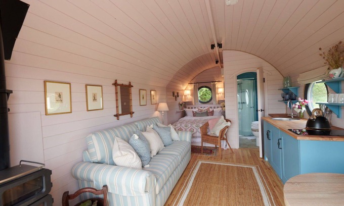 Cropredy Casa | Estupenda casa de vacaciones con bañera de hidromasaje, terraza y mascotas permitida