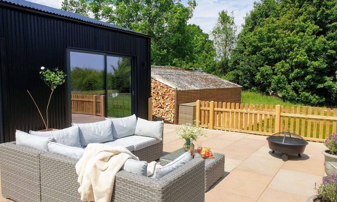 Howlett End Casa | Estupenda casa de vacaciones para 4 personas con WIFI, TV y terraza