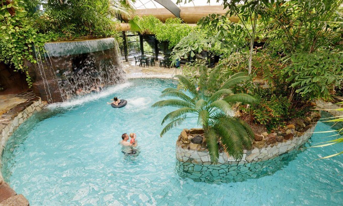 America Casa | Estupenda casa de vacaciones con piscina, bañera de hidromasaje, WIFI, TV, terraza, aparcamiento