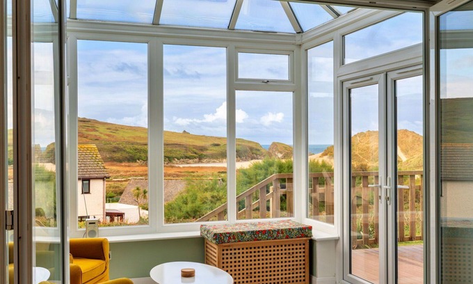 Holywell Casa | Maravillosa casa de vacaciones para 6 personas con WIFI, terraza y mascotas permitida