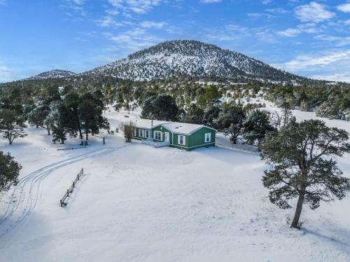 Williams Casa | Wonderland in Williams Scenic Views EscapetheCity