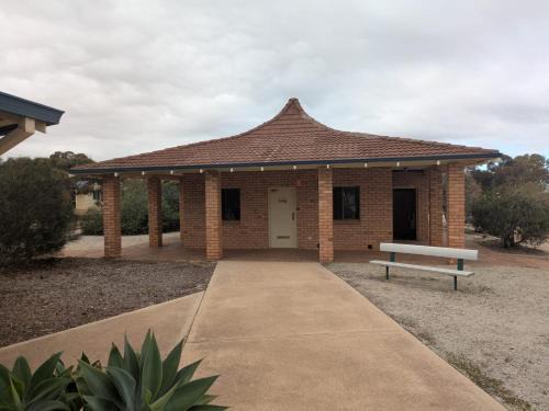 Wongan Hills Otro | Wongan Hills Caravan Park