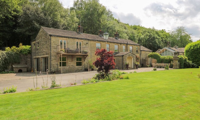 Honley Cabaña | GRANJA DE MADERA, admite mascotas, con chimenea en Meltham, Ref 1003786