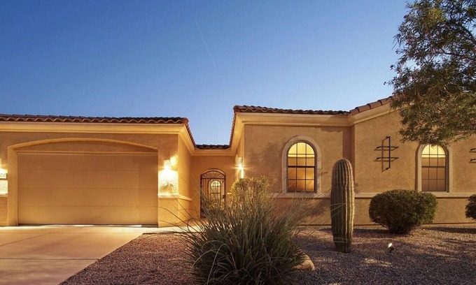 Estrella Mountain Ranch Casa | WoodHaven, Amazing Interior, Stunning Backyard, Combined Pool & Spa 11 x 20 Feet