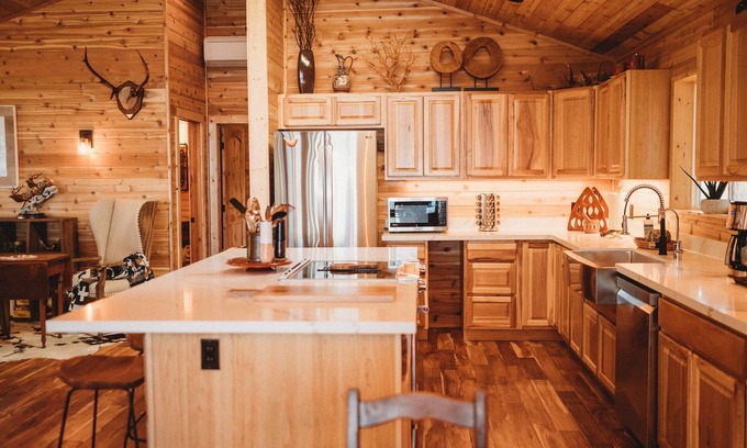 Port Angeles Cabina | Woodland Bluff