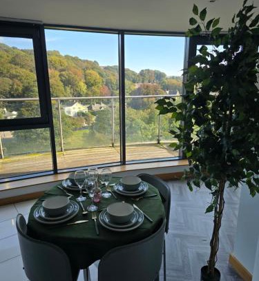 Saltaire Village Apartamento | Woodland family retreat