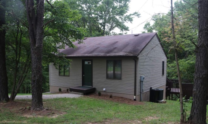 Laurelville Cabaña | Woodlands--Cottage, Close to Horseback Riding, Hot Tub--Hocking Hills