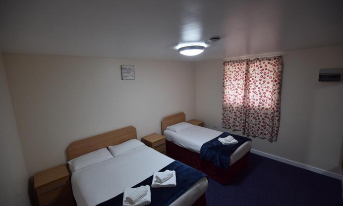 Clementswood Hotel | Woodlands Lodge Ilford