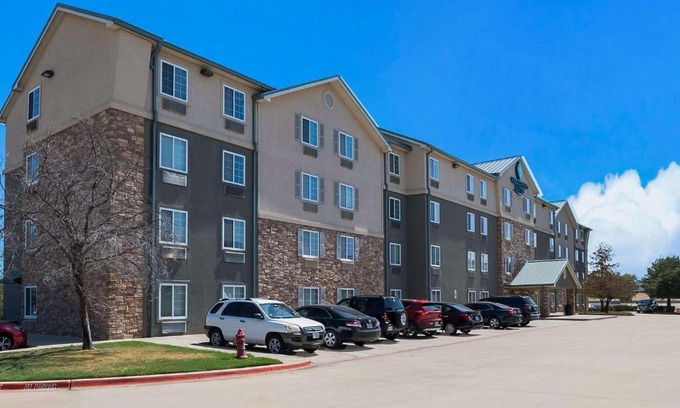 Trophy Club Hotel | WoodSpring Suites Fort Worth Trophy Club