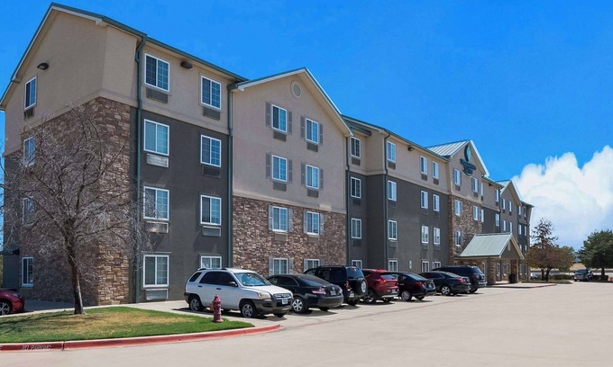 Trophy Club Hotel | WoodSpring Suites Fort Worth Trophy Club