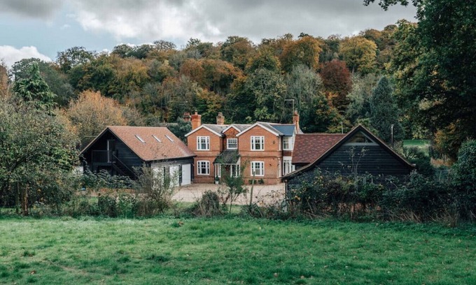 Henley Casa | Woodvale Retreat - Sleeps 20