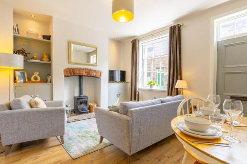 Saltaire Village Casa | World Heritage Saltaire Stylish Cottage