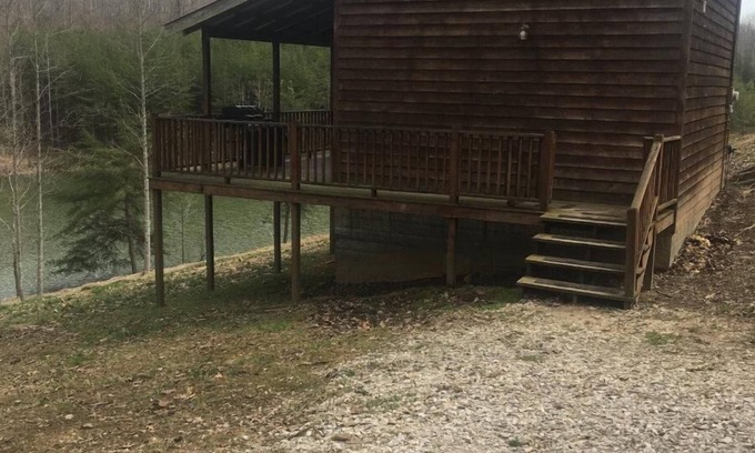 Heidelberg Cabina | Writers - Two story cabin with Hot Tub Writers Cabin