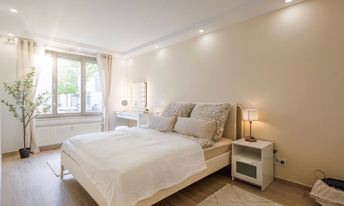 Schoenefeld Apartamento | Wunderschöne Wohnung mit Terrasse Nähe Airport BER