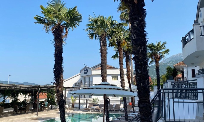 Kumbor Hotel | XANADU