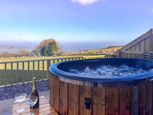 Llanvair Kilgeddin Casa | Y Golwg