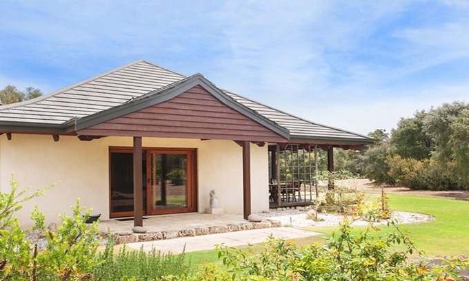 Yallingup Casa | Yallingup Retreat - *Romantic, overlooking a lake, secluded*