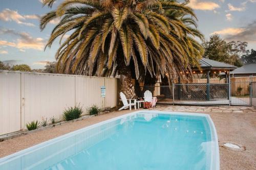 Central Mudgee Casa | Yarranvale on Gladstone - A Gorgeous Country Abode