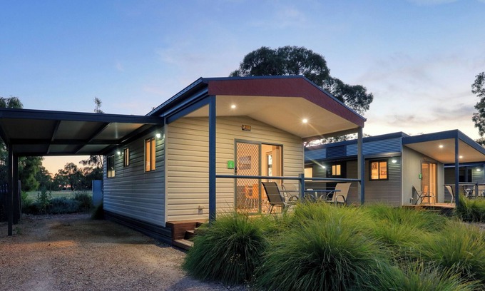 Yarrawonga Cabina | Yarrawonga Riverlands Tourist Park