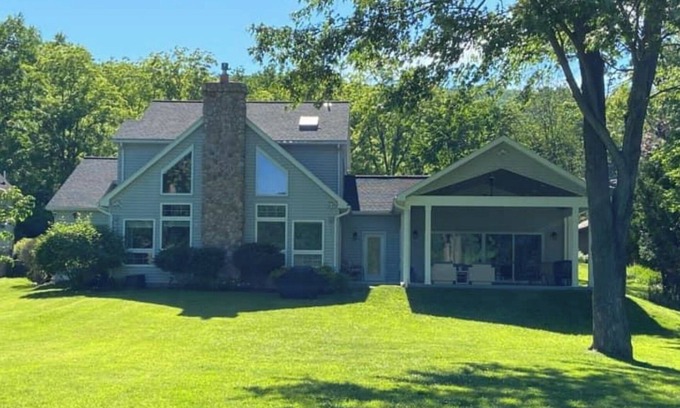 Honeoye Casa | Casa del lago durante todo el año: mucho espacio para toda la familia