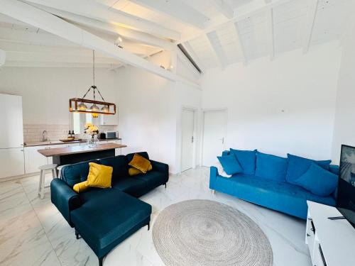 Kassiopi Casa | Yellow House Kassiopi