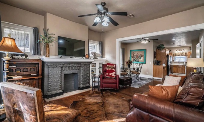 Central Oklahoma City Casa | Yellow Stone Western Themed Retreat! By Fairgrounds & Downtown OKC - WiFi!