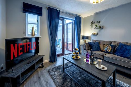 Rowley Regis Casa | Yew Tree House Contractor/Family home Free Netflix Fast WiFi near Dudley/Birmingham