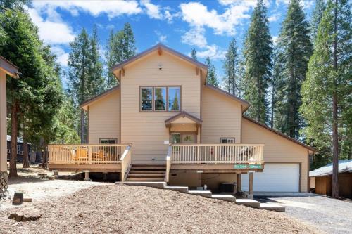 North Wawona Casa | Yosemite Base Camp- Updated cabin INSIDE Yosemite!