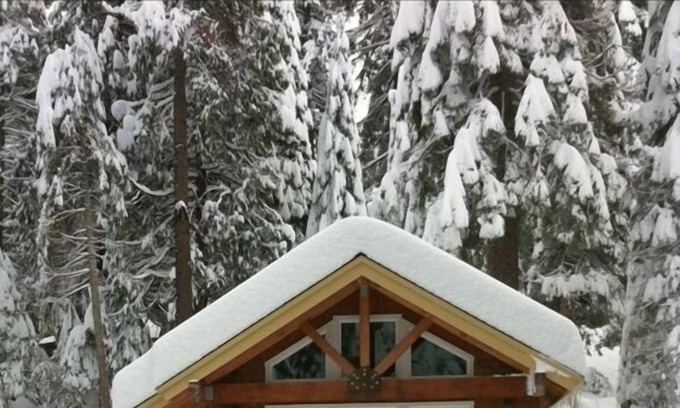 Fish Camp Cabina | Cabina de Yosemite en un puente sobre un arroyo a 2 millas de Yosemite