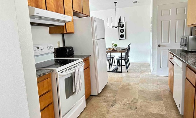 Oakhurst Casa | Yosemite Expedition Great Location by Casaoso
