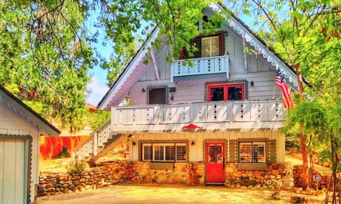 Oakhurst Chalet De Esquí | Yosemite Mountain Chalet with private sauna, decks, fireplace, air hockey & WiFi