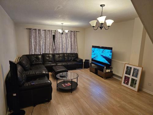 Grove Casa | Your Cozy Home Away From Home