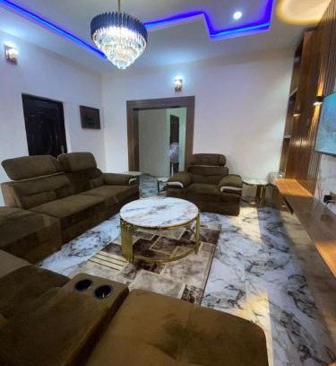Oshodi-Isolo Apartamento | Your Elegant Home