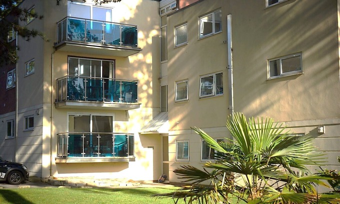 Sandbanks Apartamento | Su apartamento está a solo 100 metros de playas galardonadas en la península de Sandbanks.