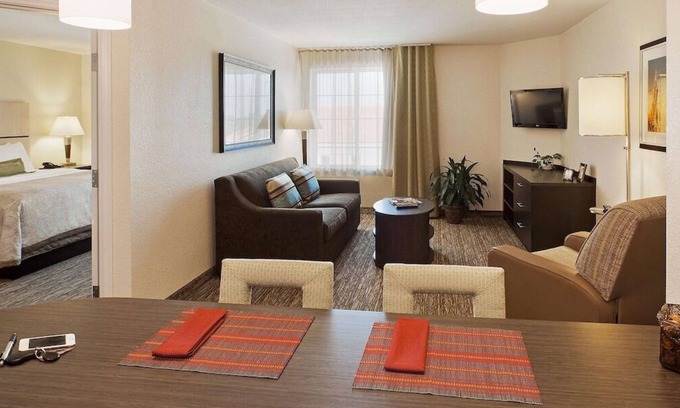 Horsham Casa | Your Home Away From Home! Free Parking, Pets Allowed, Near Speed Raceway