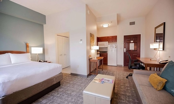 Highlands - Perkins Complejo | Your Home Away From Home! Free Breakfast, Free Parking, Pets Allowed, Pool!
