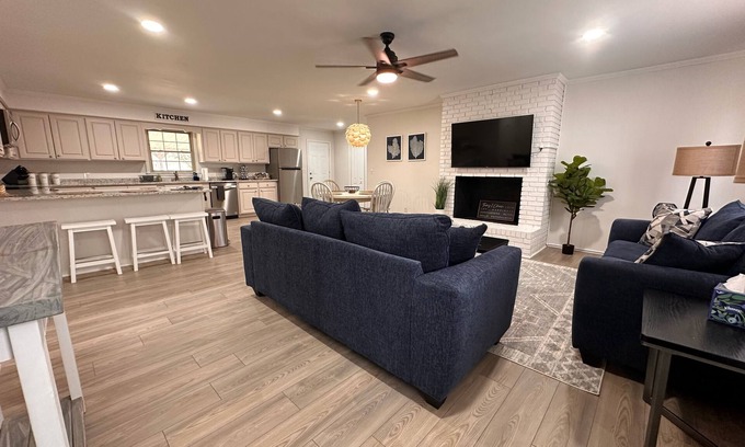 Converse Casa | "Your Next STAY" Clean, private, and convenient upstate home near I-85!