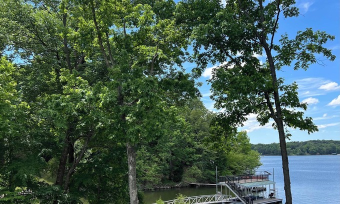 Gilbertsville Casa | Your Own Private Waterfront Oasis With This Stunning 4-bedroom